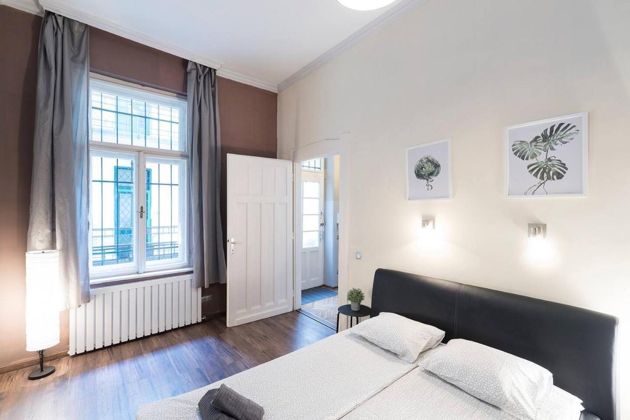 Vaci Street Premier Apartment Будапеща Екстериор снимка