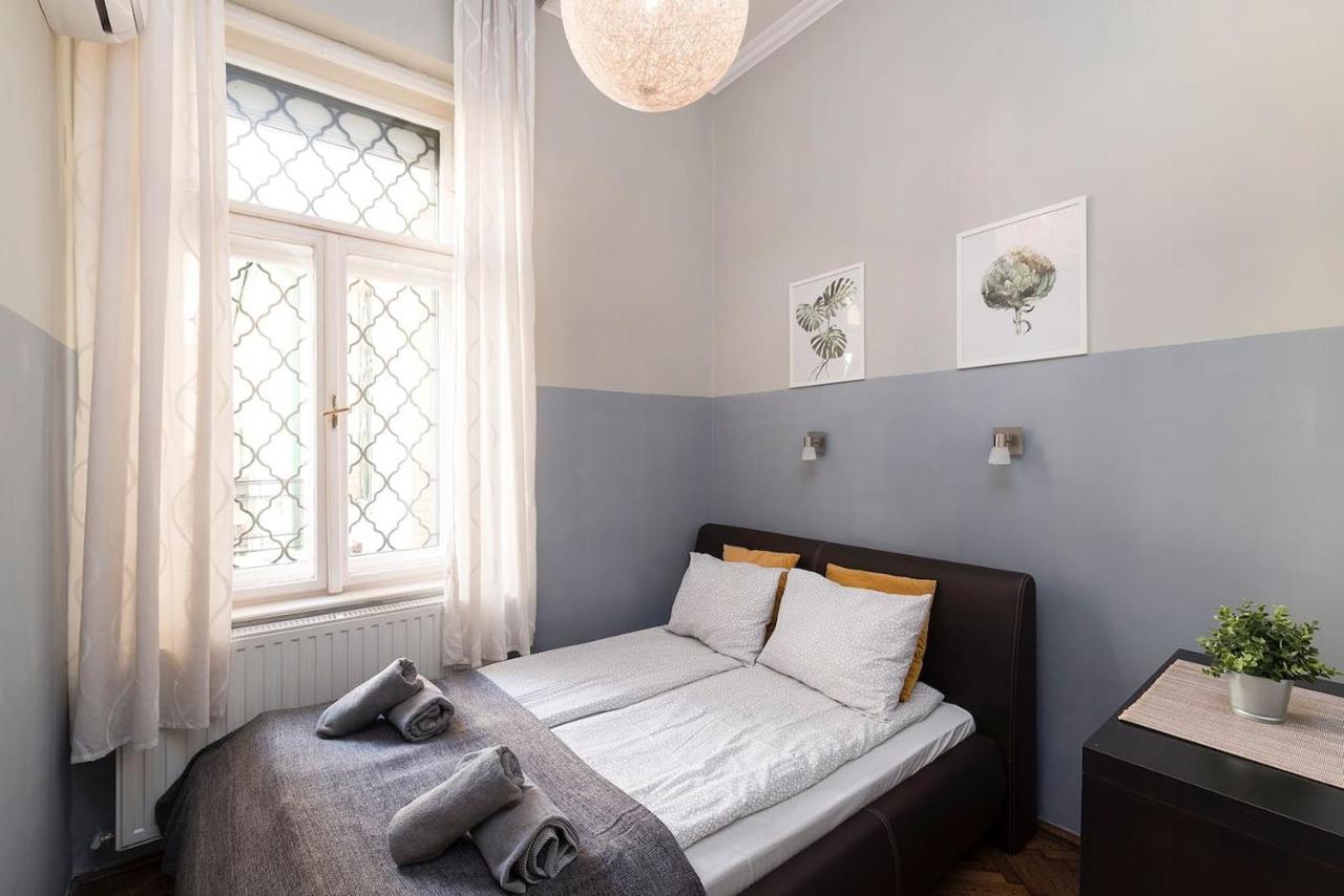 Vaci Street Premier Apartment Будапеща Екстериор снимка